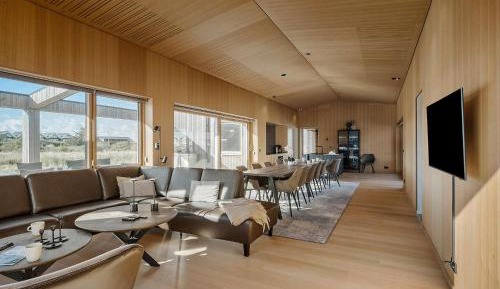 Six-Bedroom Holiday Home