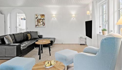 Five-Bedroom Holiday Home