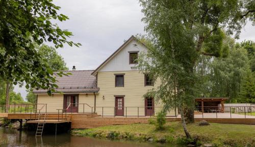 Seven-Bedroom House