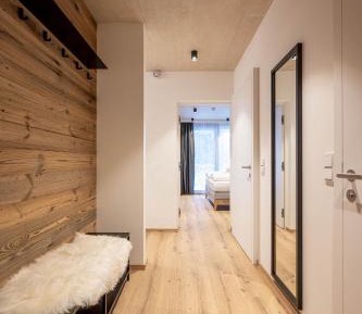 Superior One-Bedroom Apartment