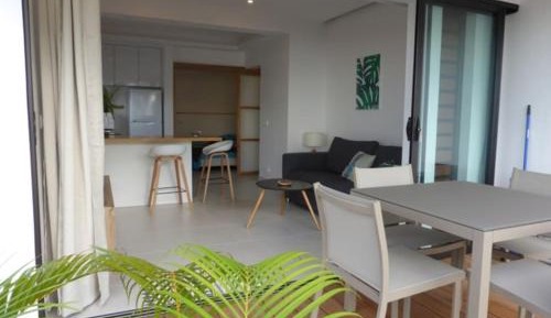 One-Bedroom Apartment with Sea View