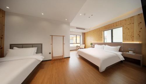 Triple Room with Bath