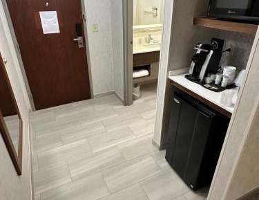 Standard Queen Room with Two Queen Beds and Mobility Accessible Tub