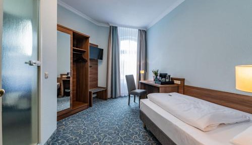 Large Single Room