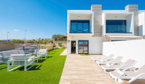 Three-Bedroom Holiday Home 
