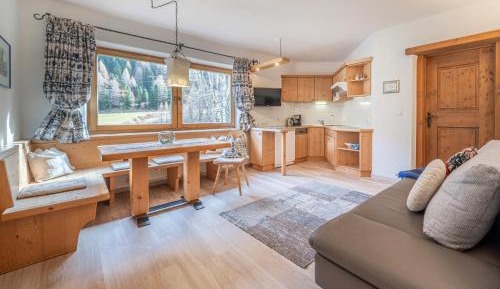 One-Bedroom Apartment with Terrace