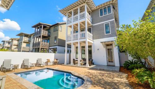 Five-Bedroom Holiday Home