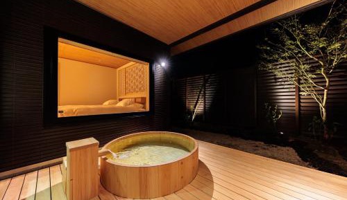 Twin Room with Private External Bathroom