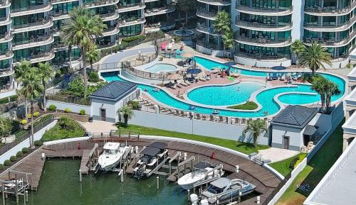 Two-Bedroom Apartment with Balcony and Sea View