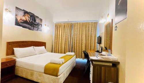 Deluxe Double or Twin Room