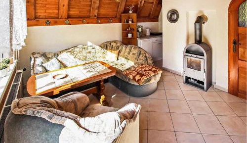 One-Bedroom Holiday Home