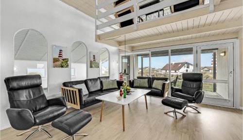 Four-Bedroom Holiday Home