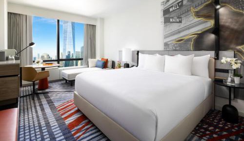 Premier King - Hudson River View - High Floor