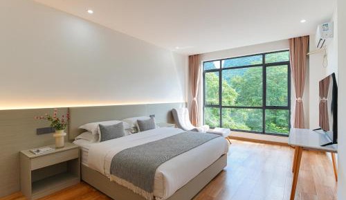 Quadruple Room with Balcony
