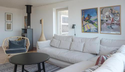 Three-Bedroom Holiday Home 