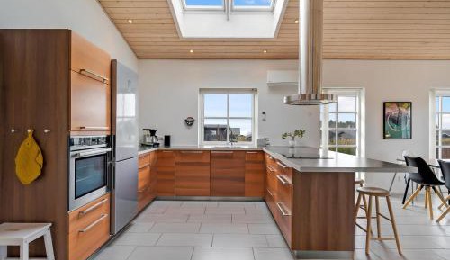 Three-Bedroom Holiday Home 