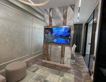 Deluxe One-Bedroom Apartment with City View