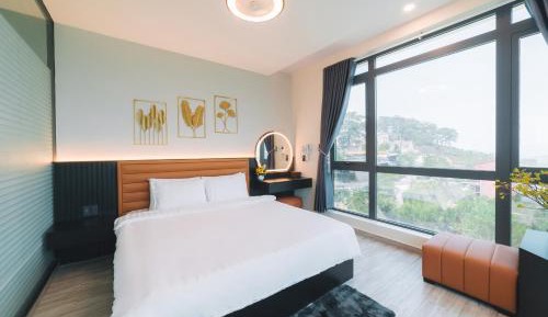 King Room with Mountain View