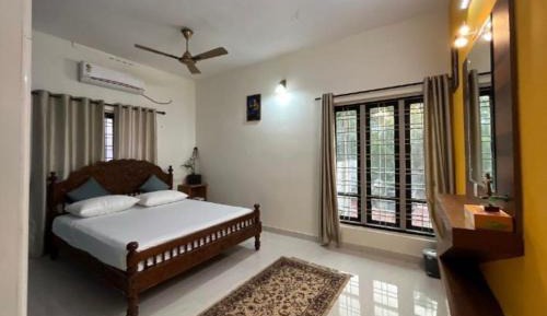 Deluxe Double Room (2 Adults + 1 Child)