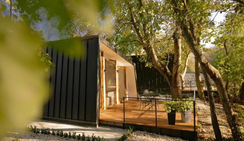 Bungalow - Water Front 