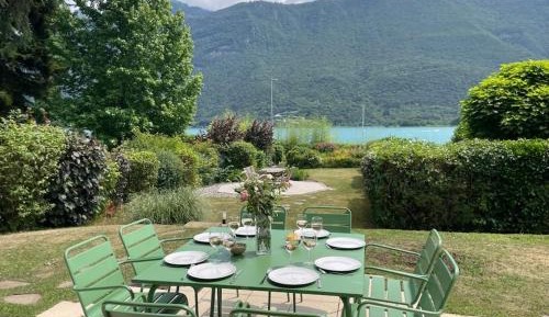 Three-Bedroom Holiday Home 