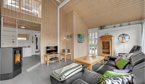 Three-Bedroom Holiday Home 