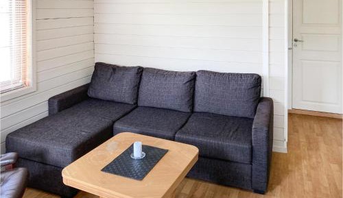 One-Bedroom Holiday Home