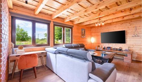 Three-Bedroom Holiday Home 