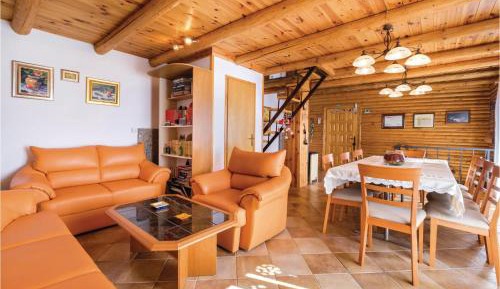 One-Bedroom Holiday Home