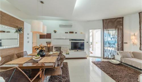 Four-Bedroom Holiday Home
