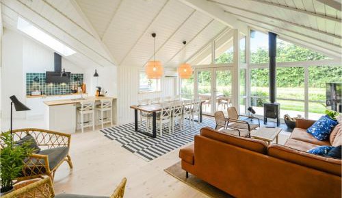 Four-Bedroom Holiday Home