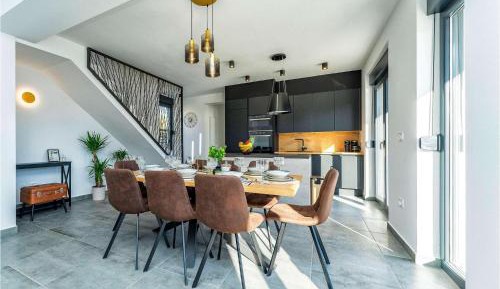 Four-Bedroom Holiday Home