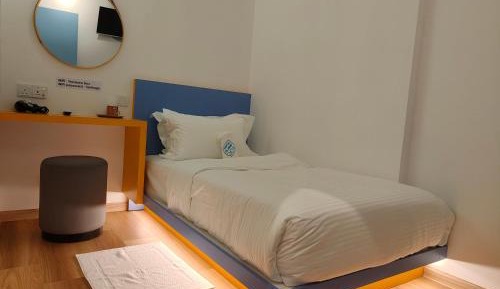 Single Room with Shared Bathroom