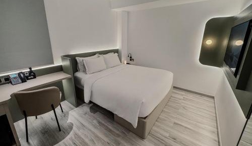 Queen Room