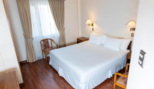 Standard Queen Room
