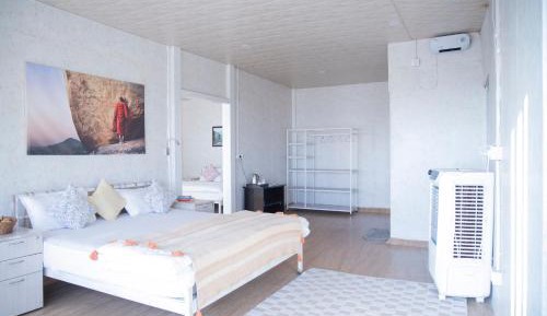 Deluxe Family Suite