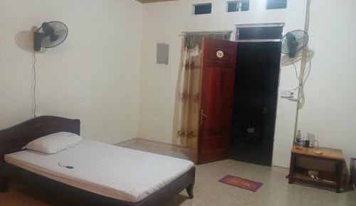 Bunk Bed in Mixed Dormitory Room