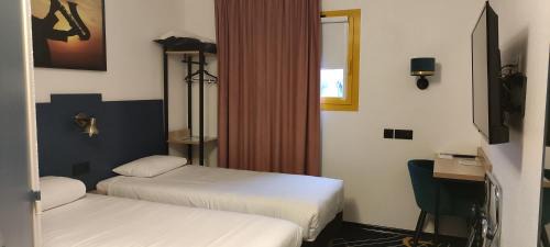  Renovated Twin Room 