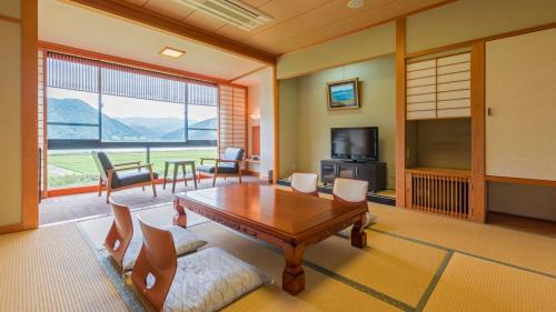 Japanese-Style Quadruple Room