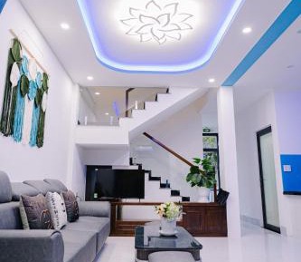 Four-Bedroom Deluxe Home - Oceanfront