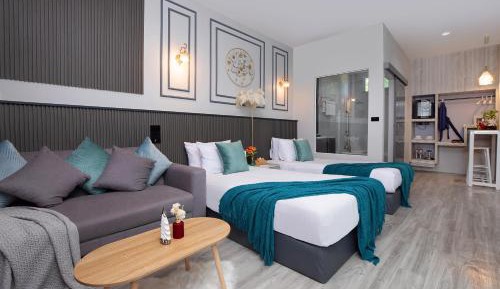 Junior Suite with Private Pool 