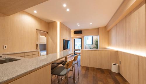 Premium Suite with Single Beds