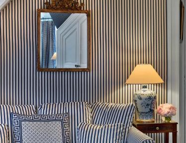 Queen Suite with Sofa Bed