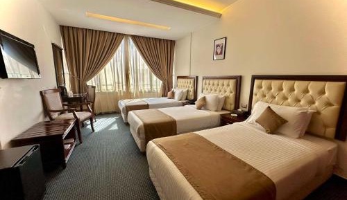 Executive Club Triple Room