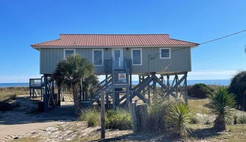 Three-Bedroom Holiday Home 