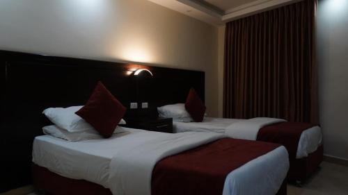 Twin Room with Bath