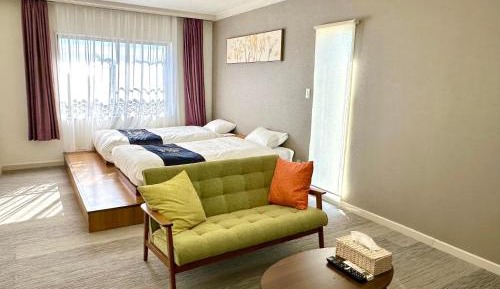Corner Suite