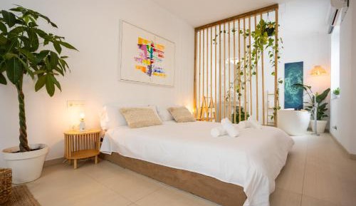 Double Room with Shared Bathroom