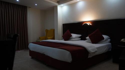 Large Double Room