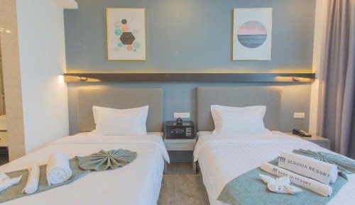 Standard Twin Room